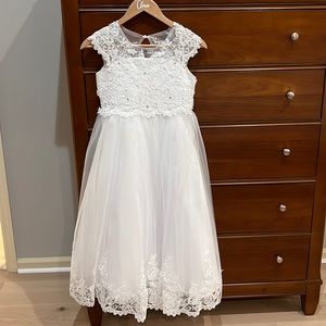 EUC White Illusion Neckline Rhinestone Lace Communion Dress (Size 8)